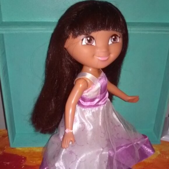 Dora the Explorer 12 in Doll Holiday Flower Girl dress - Picture 3 of 7